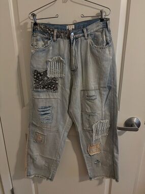 POL Light Wash Distressed Patchwork Jeans, Size Medium